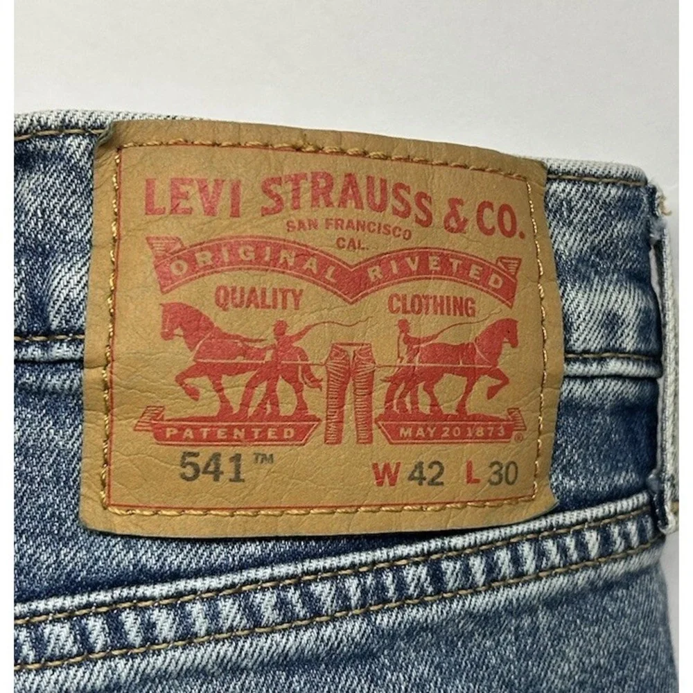 Levis Mens Size 42X30 Blue 541 Athletic Taper Straight Leg Denim Jeans New*